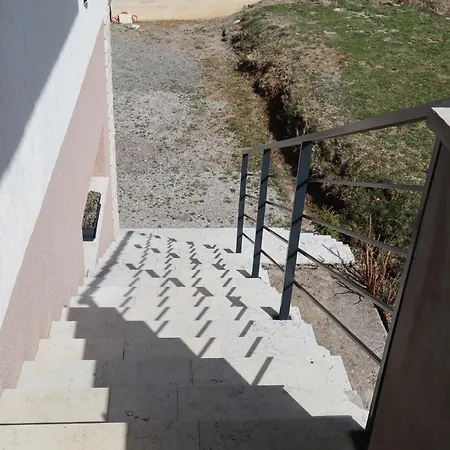 Montemare Vila *